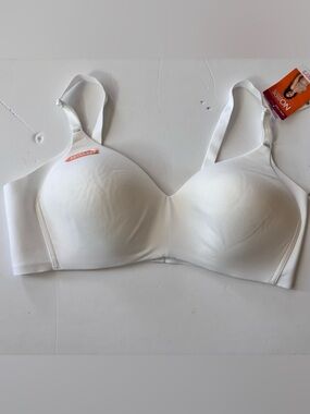 Warner's Cream Strapless Seamless Convertible Bra